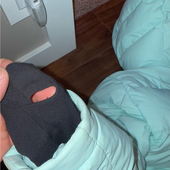 Aritzia Superpuff CliMatte Shorty Mint - Picture 7 of 10